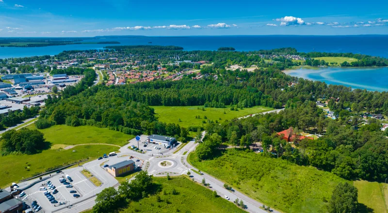 Flygbild över Varamobaden och Jätten.