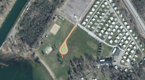 Skissbild som visar var den nya räddnings- och driftvägen på Strandbadet ska byggas.