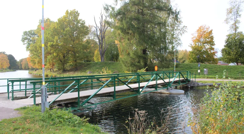 Treöresbron över Göta kanal.